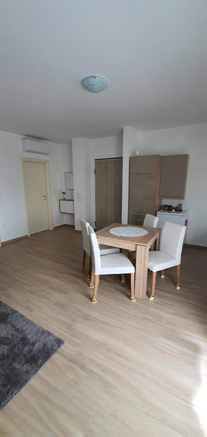 Apartment Sunrise With Private Parking Pula Exterior foto