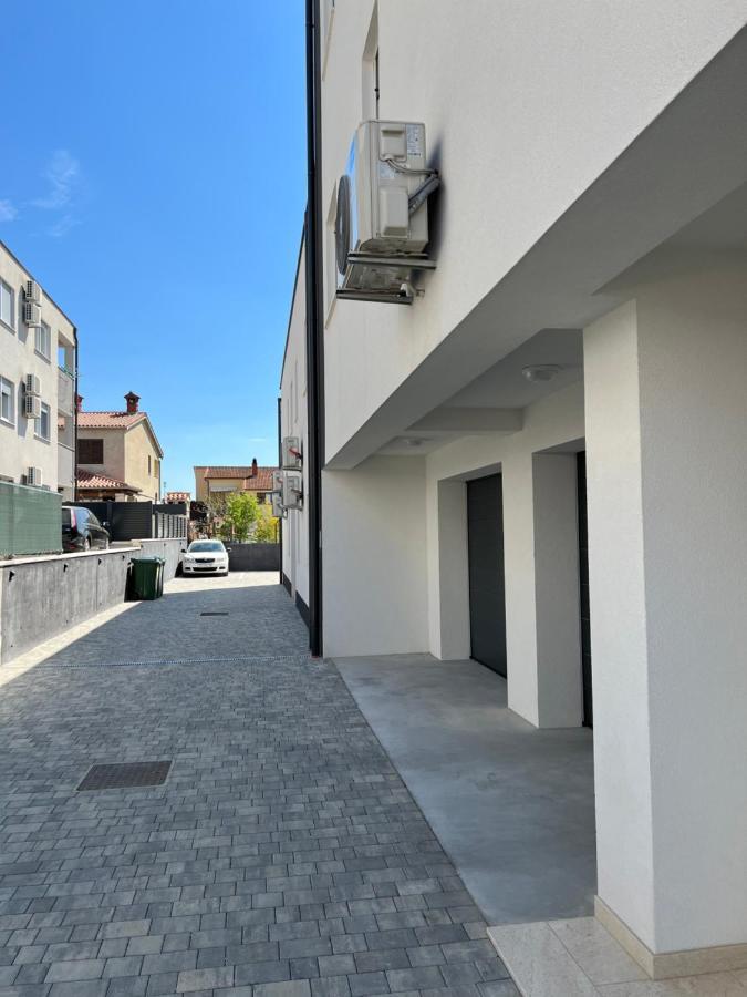 Apartment Sunrise With Private Parking Pula Exterior foto