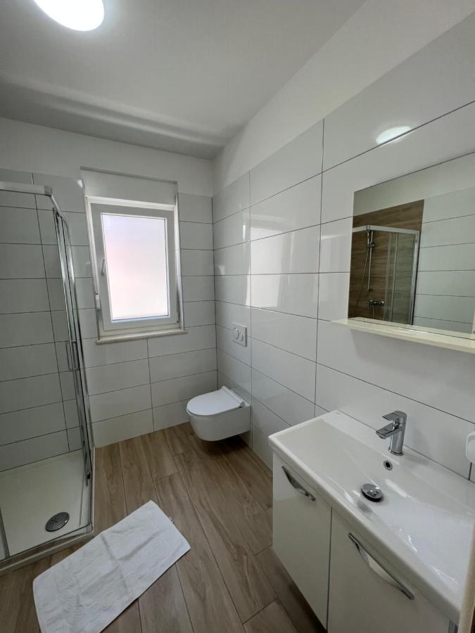 Apartment Sunrise With Private Parking Pula Exterior foto