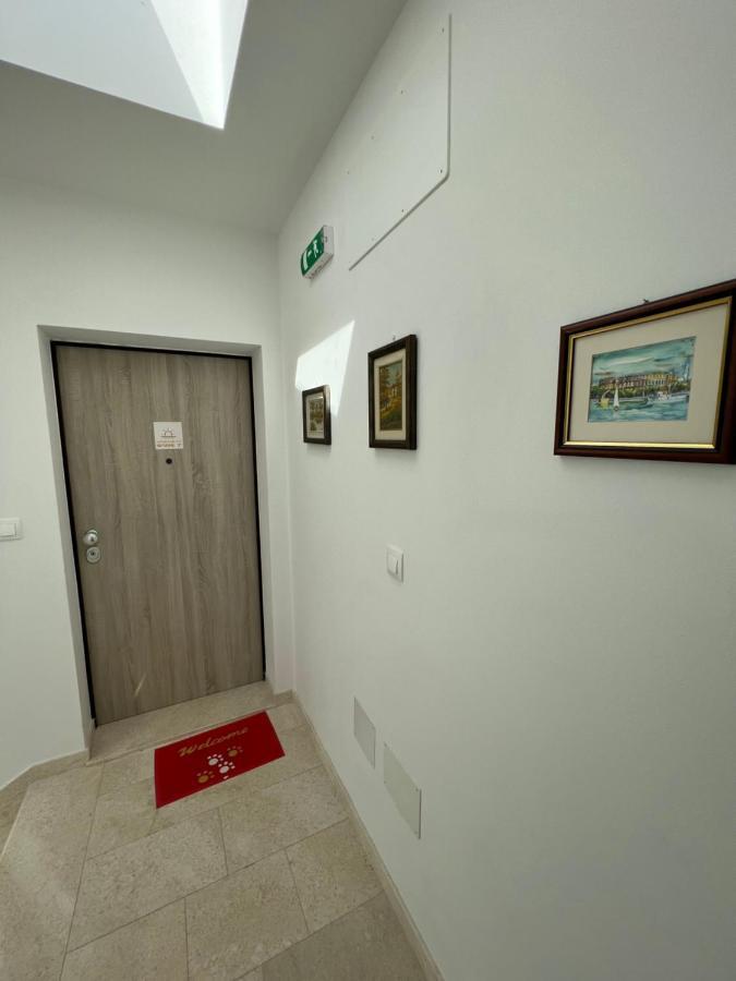 Apartment Sunrise With Private Parking Pula Exterior foto